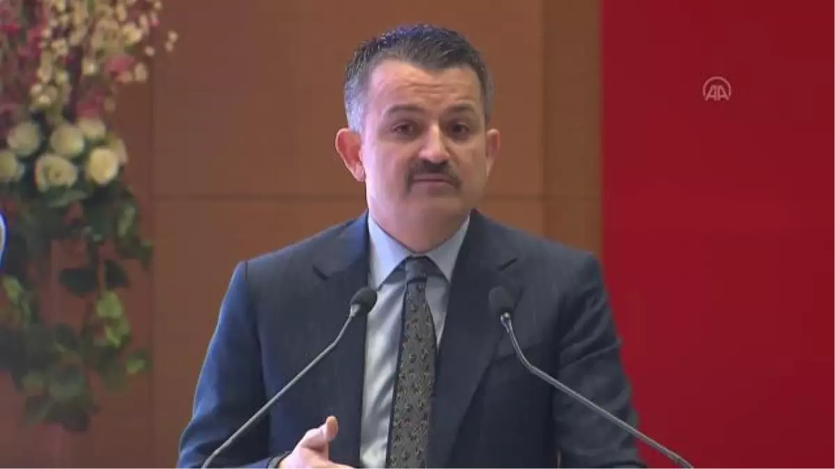Tarım ve Orman Bakanlığı 'ormancılığın gelişimine katkı sağlayanları' ödüllendirdi