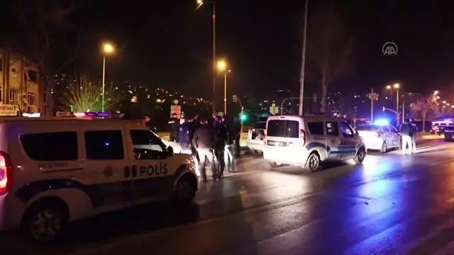 Polisten kaçan ehliyetsiz sürücü, 30 kilometrelik kovalamaca sonucu yakalandı Polisten kaçan ehliyetsiz sürücü, 30 kilometrelik kovalamaca sonucu yakalandı