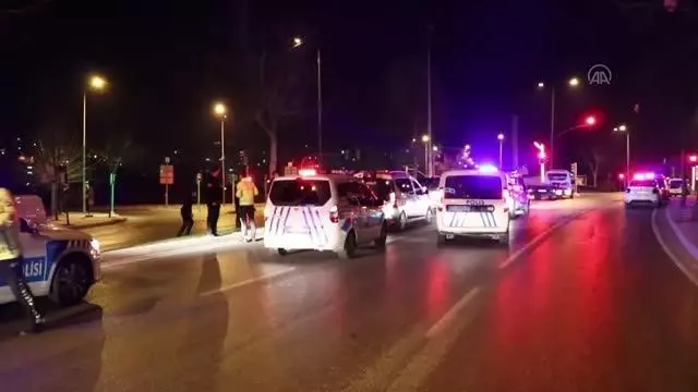 Polisten kaçan ehliyetsiz sürücü, 30 kilometrelik kovalamaca sonucu yakalandı Polisten kaçan ehliyetsiz sürücü, 30 kilometrelik kovalamaca sonucu yakalandı