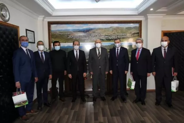 Rektörlerden Başkan Pekmezci'ye ziyaret Rektörlerden Başkan Pekmezci'ye ziyaret