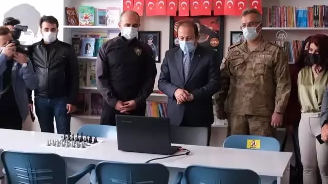 Şehit düşen polisin ismi kütüphanede yaşatılacak Şehit düşen polisin ismi kütüphanede yaşatılacak