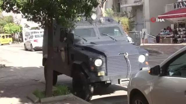 Antalya'da Özel Harekat Polisi destekli sinirli müşteri operasyonu Antalya'da Özel Harekat Polisi destekli sinirli müşteri operasyonu