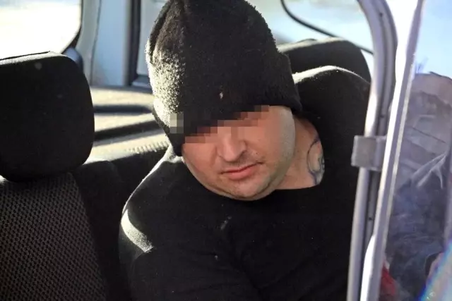 Antalya'da Özel Harekat Polisi destekli sinirli müşteri operasyonu Antalya'da Özel Harekat Polisi destekli sinirli müşteri operasyonu