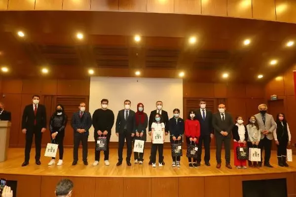 Bağcılar'da İstiklal Marşı'nın kabulünün 100. yılı etkinliklerle kutlandı Bağcılar'da İstiklal Marşı'nın kabulünün 100. yılı etkinliklerle kutlandı