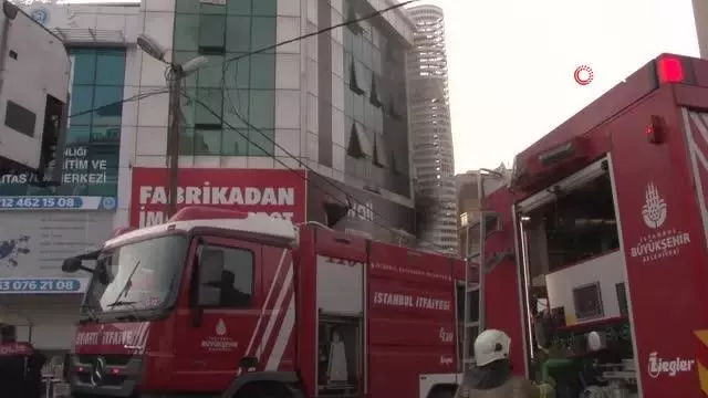 Bağcılar'da mobilya mağazası ve tekstil atölyesinin bulunduğu binada patlama: 4 yaralı Bağcılar'da mobilya mağazası ve tekstil atölyesinin bulunduğu binada patlama: 4 yaralı