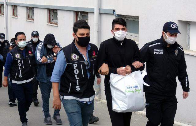 Çalıştığı hastanenin önünde uyuşturucu satan güvenlik görevlisi yakalandı