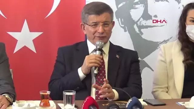 ÇANAKKALE Davutoğlu, Çanakkale'de pazar gezip, alışveriş yaptı ÇANAKKALE Davutoğlu, Çanakkale'de pazar gezip, alışveriş yaptı