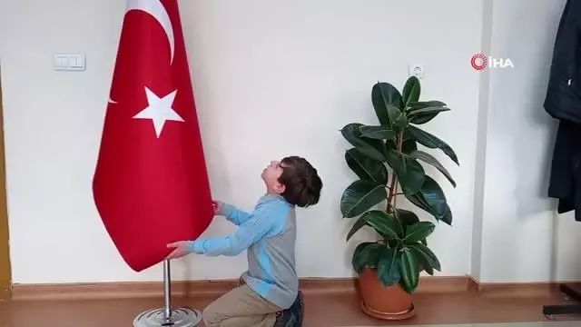 Duygulandıran İstiklal Marşı klibi Duygulandıran İstiklal Marşı klibi