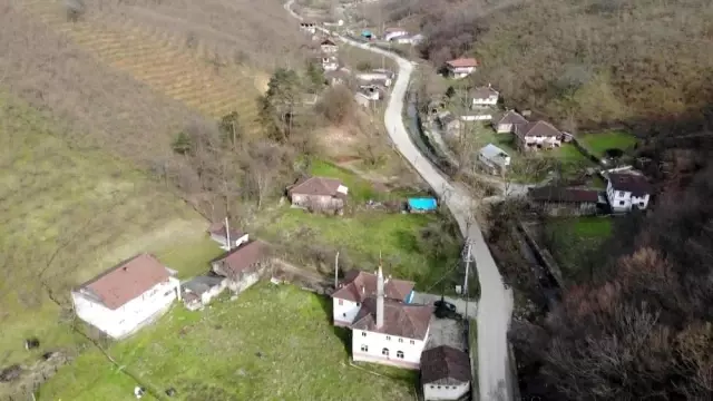 Düzce'de korona virüs nedeni ile bir köy karantina altına alındı Düzce'de korona virüs nedeni ile bir köy karantina altına alındı