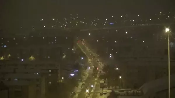 Erzurum'da yoğun kar yağışı; kar kalınlığı 20 santim oldu Erzurum'da yoğun kar yağışı; kar kalınlığı 20 santim oldu