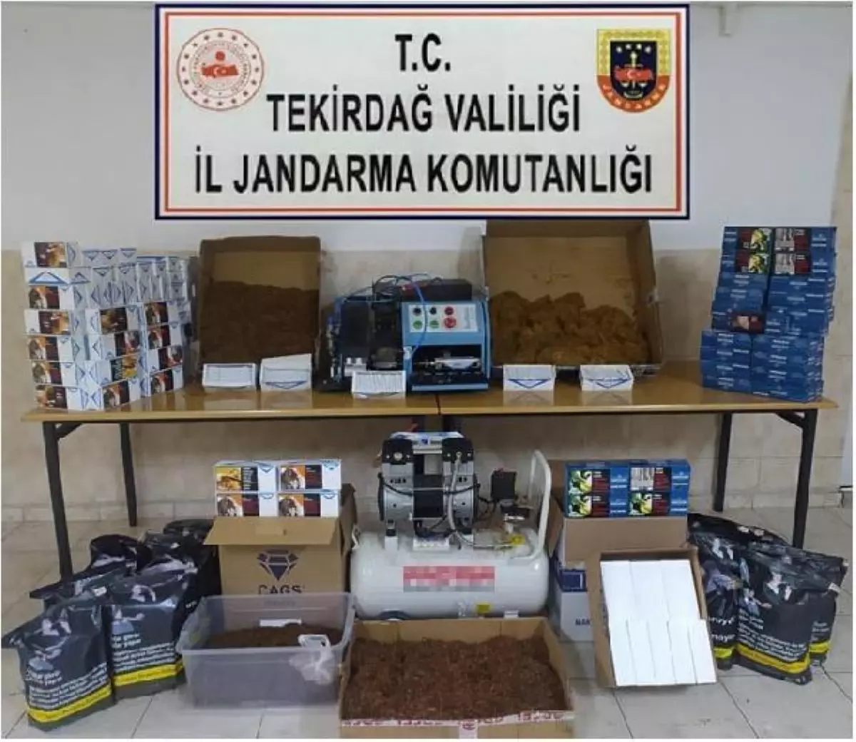Son dakika haberi! Evinde kaçak sigara üretirken yakalandı