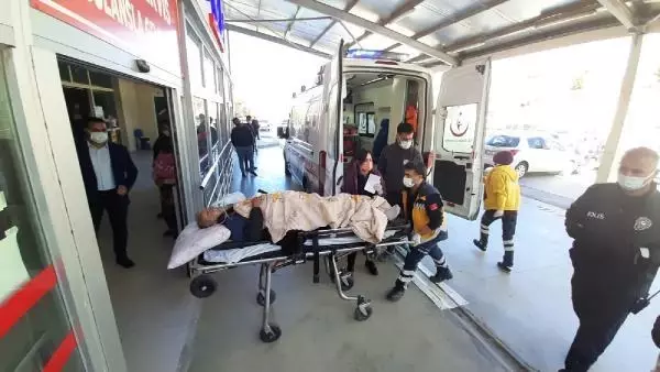Feke'de bıçaklı kavga: 3 yaralı Feke'de bıçaklı kavga: 3 yaralı