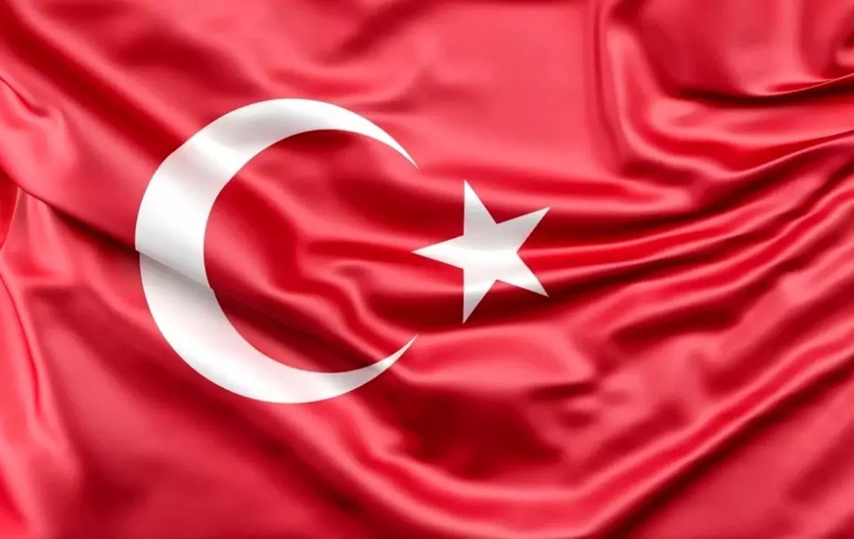 İstiklal Marşı ilk 2 kıtası ve 10 kıtası sözleri! İstiklal Marşı oku, dinle!
