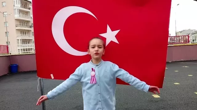 Duygulandıran İstiklal Marşı klibi Duygulandıran İstiklal Marşı klibi