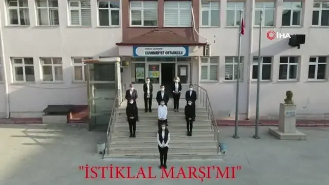 İstiklal Marşı'nın 100. yılı anısına tarihi Taşhan'da özel klip İstiklal Marşı'nın 100. yılı anısına tarihi Taşhan'da özel klip