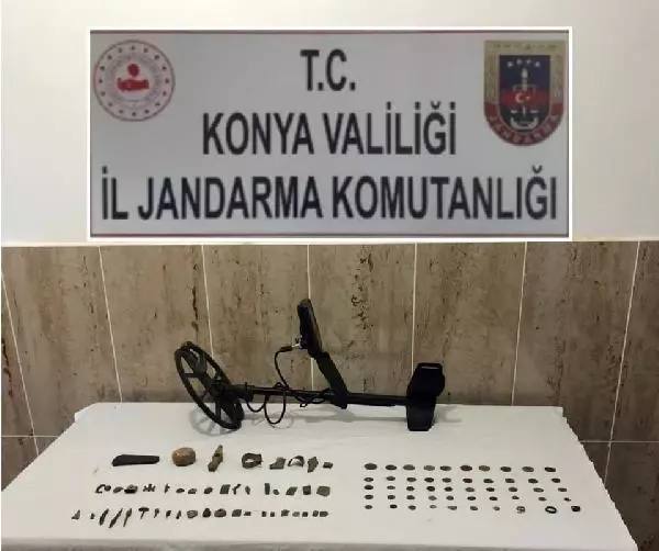 Konya'da Bizans, Roma ve Osmanlı dönemine ait tarihi eserler ele geçirildi Konya'da Bizans, Roma ve Osmanlı dönemine ait tarihi eserler ele geçirildi