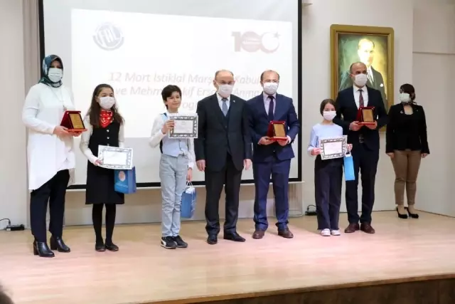 Manisa'da İstiklal Marşının 100. yılı kutlandı