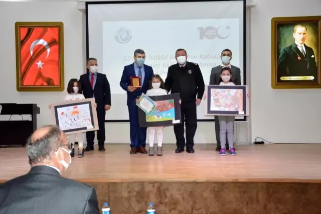 Manisa'da İstiklal Marşının 100. yılı kutlandı