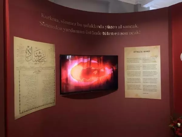 'MEHMET AKİF ERSOY HATIRA EVİ' BAKAN ERSOY'UN KATILIMIYLA ZİYARETE AÇILDI -1 'MEHMET AKİF ERSOY HATIRA EVİ' BAKAN ERSOY'UN KATILIMIYLA ZİYARETE AÇILDI -1