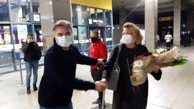 Oktay Kaynarca Bodrum sezonunu erken açtı Oktay Kaynarca Bodrum sezonunu erken açtı