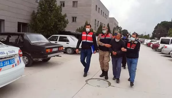 Osmaniye'de insan ticareti, taciz ve tehdit suçlamasıyla 3 kişi tutuklandı Osmaniye'de insan ticareti, taciz ve tehdit suçlamasıyla 3 kişi tutuklandı