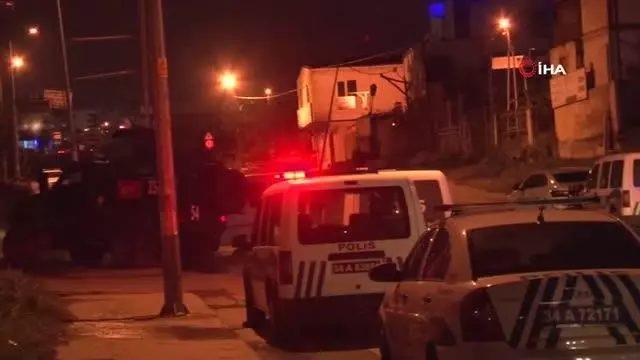 Son dakika! Polisin 'dur' ihtarına uymayarak kaçan 3 şüpheli kıskıvrak yakalandı Son dakika! Polisin 'dur' ihtarına uymayarak kaçan 3 şüpheli kıskıvrak yakalandı