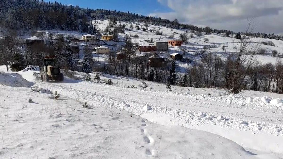 Sinop'ta 41 köy yolu ulaşıma kapandı