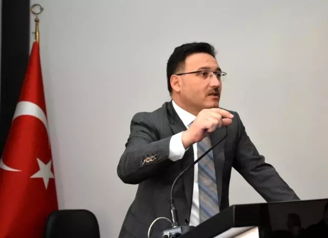 Vali Çiçek: 'Bağımlılıkla mücadelede aileler ve anneler ile birlikte çalışıyoruz' Vali Çiçek: 'Bağımlılıkla mücadelede aileler ve anneler ile birlikte çalışıyoruz'