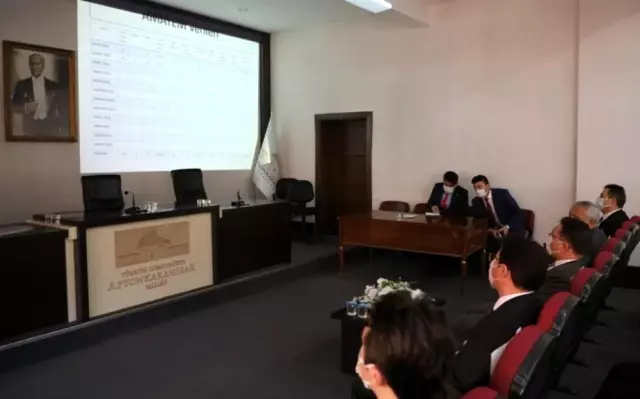 Vali Çiçek: 'Bağımlılıkla mücadelede aileler ve anneler ile birlikte çalışıyoruz' Vali Çiçek: 'Bağımlılıkla mücadelede aileler ve anneler ile birlikte çalışıyoruz'