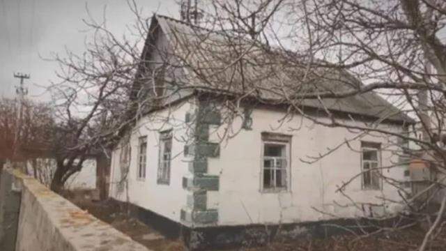 Yalnız kalmaktan korktuğu için aylarca kardeşinin cansız bedeniyle yaşadı