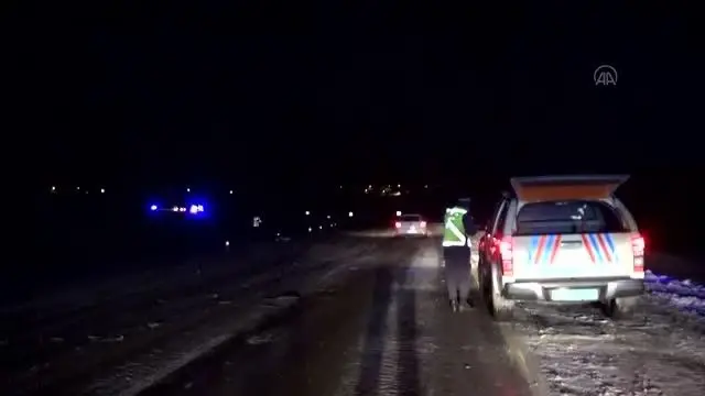 Son dakika haber... Yolcu otobüsü ile otomobil çarpıştı: 1 ölü, 2 yaralı Son dakika haber... Yolcu otobüsü ile otomobil çarpıştı: 1 ölü, 2 yaralı