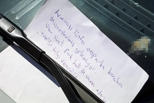 Son dakika: Yolun tek yön olmasına güvenen yaşlı kadın, geri gelen aracın çarpmasıyla ölümden döndü...Kaza anı kamerada Son dakika: Yolun tek yön olmasına güvenen yaşlı kadın, geri gelen aracın çarpmasıyla ölümden döndü...Kaza anı kamerada