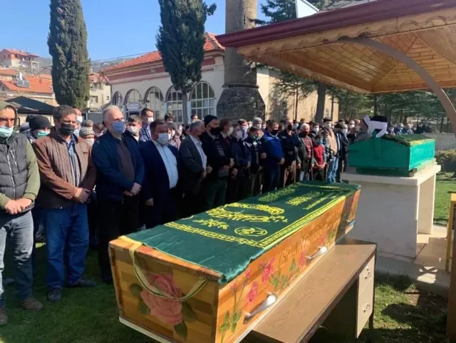 Acılı babanın Oğlum bu, beni dinlemedi diyerek feryat ettiği genç, arkadaşıyla birlikte topraga verildi