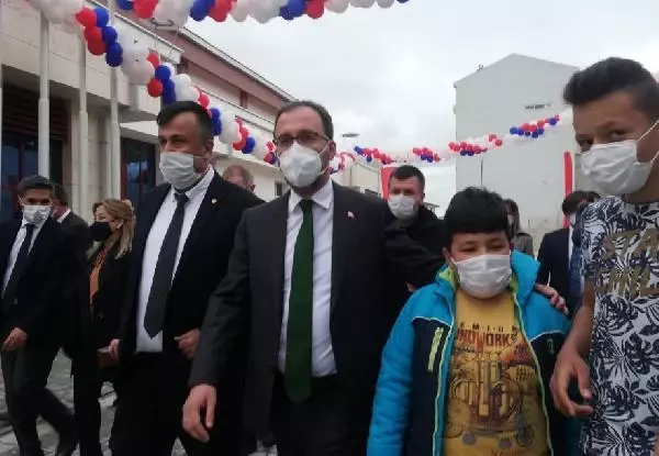 Bakan Kasapoğlu Çok dinamik ve gelişen nüfusumuz var Bakan Kasapoğlu Çok dinamik ve gelişen nüfusumuz var