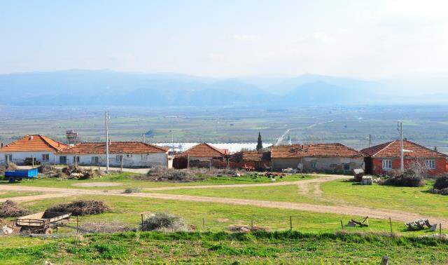 Başka bir ilçeye bağlanmak isterken ortada kalmışlardı! Mahalleli yine muradına eremedi