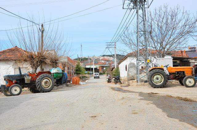 Başka bir ilçeye bağlanmak isterken ortada kalmışlardı! Mahalleli yine muradına eremedi