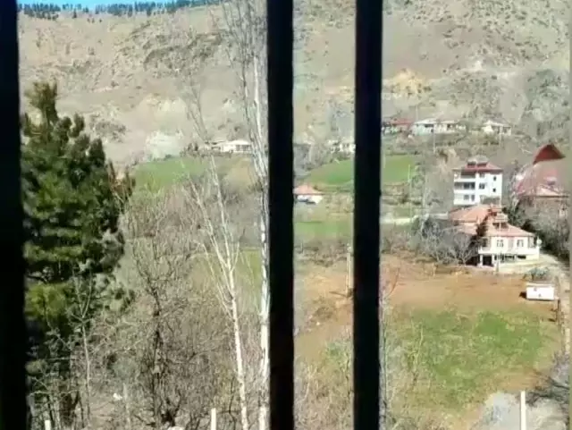Çatılar kağıt gibi uçtu