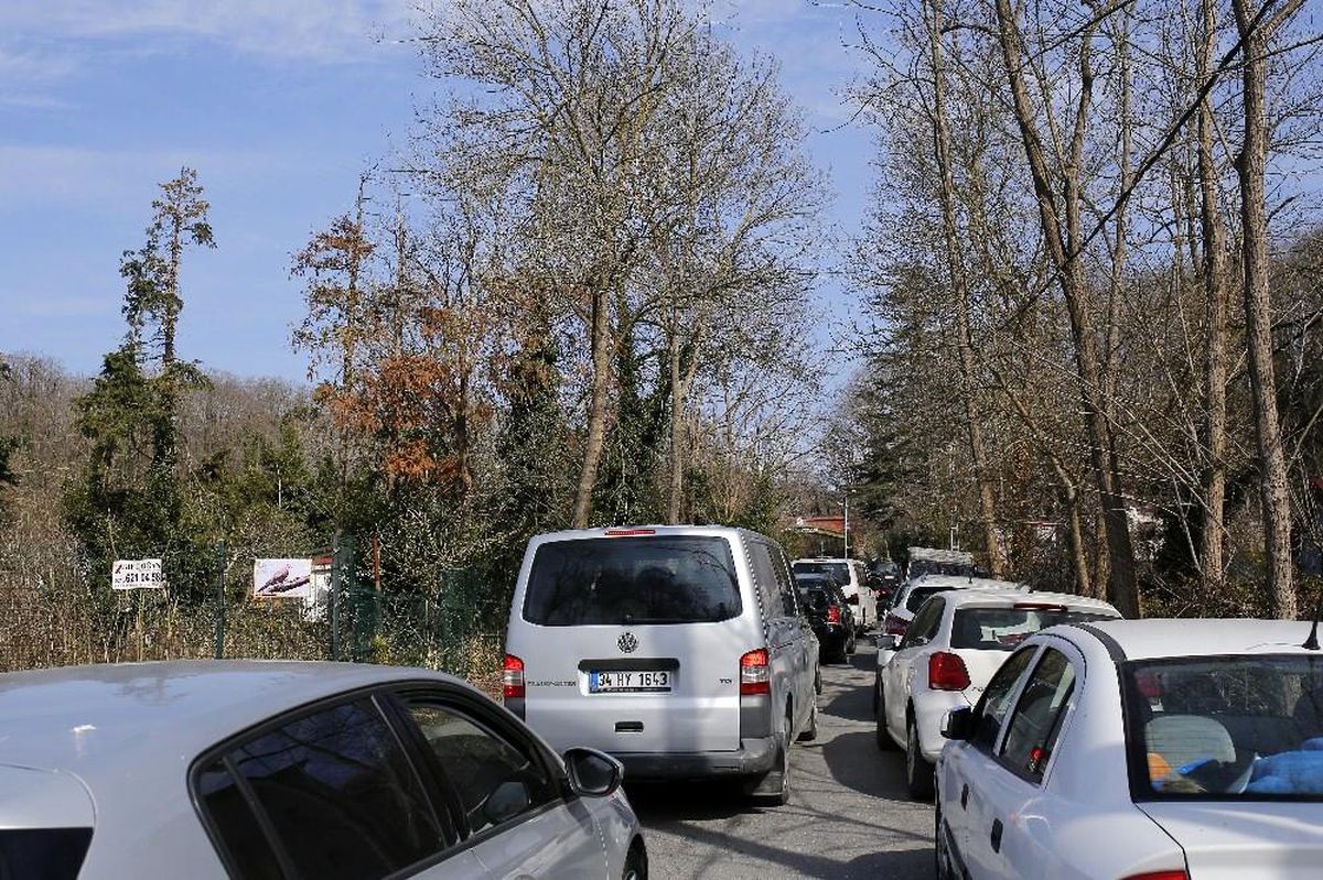 Güneşli havayı gören vatandaşlar kısıtlamanın ikinci haftasında Belgrad Ormanına akın etti