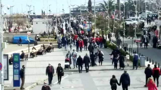 Güzel havayı gören sahile akın etti Güzel havayı gören sahile akın etti