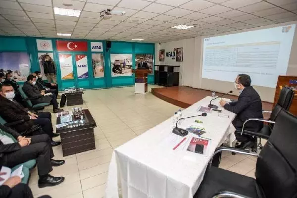 Son dakika haber! İçişleri Bakan Yardımcısı Çataklı: Başkale'de hasarlı binaları yıkacağız Son dakika haber! İçişleri Bakan Yardımcısı Çataklı: Başkale'de hasarlı binaları yıkacağız