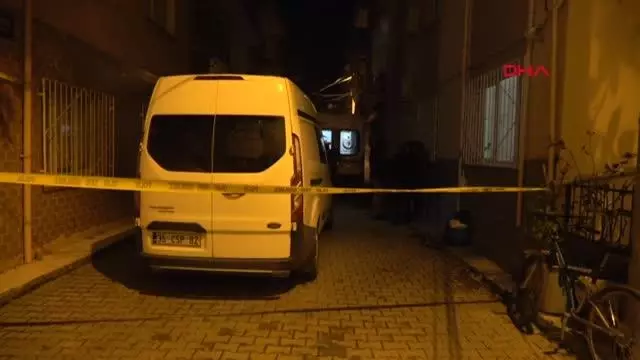 İzmir'de trans bireyin ölümüyle ilgili 3 kişi gözaltına alındı İzmir'de trans bireyin ölümüyle ilgili 3 kişi gözaltına alındı