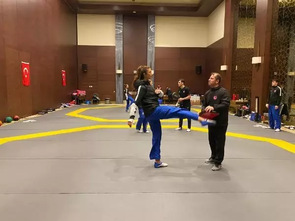 SPOR Kadın Tekvando Milli Takımı, Konya'da olimpiyatlara hazırlanıyor SPOR Kadın Tekvando Milli Takımı, Konya'da olimpiyatlara hazırlanıyor
