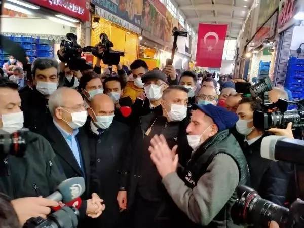 İZMİR Kılıçdaroğlu'na esnaftan bozuk yol tepkisi İZMİR Kılıçdaroğlu'na esnaftan bozuk yol tepkisi