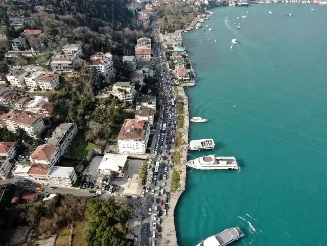 Kısıtlamasız Cumartesi'yi fırsat bilen İstanbullular Arnavutköy Sahili'ne akın etti Kısıtlamasız Cumartesi'yi fırsat bilen İstanbullular Arnavutköy Sahili'ne akın etti
