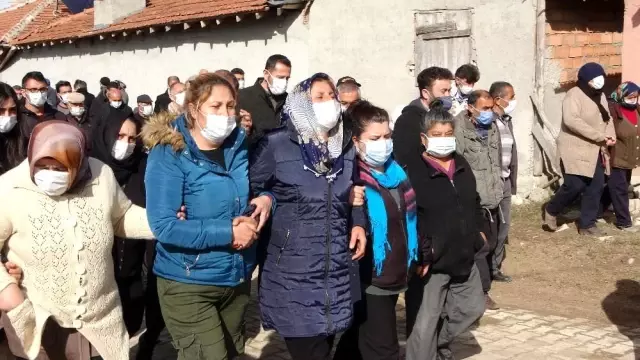 Okul servisinde öldürülen 2 öğrenci toprağa verildi Okul servisinde öldürülen 2 öğrenci toprağa verildi