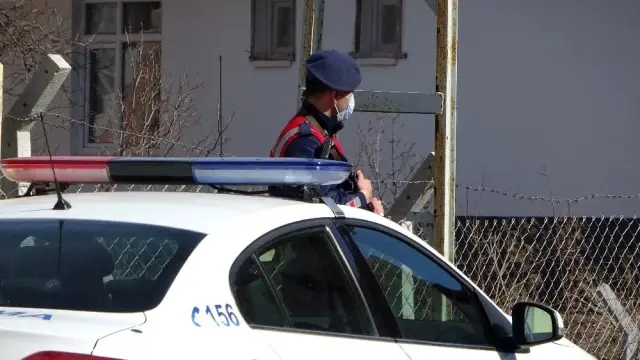 Okul servisinde öldürülen 2 öğrenci toprağa verildi Okul servisinde öldürülen 2 öğrenci toprağa verildi
