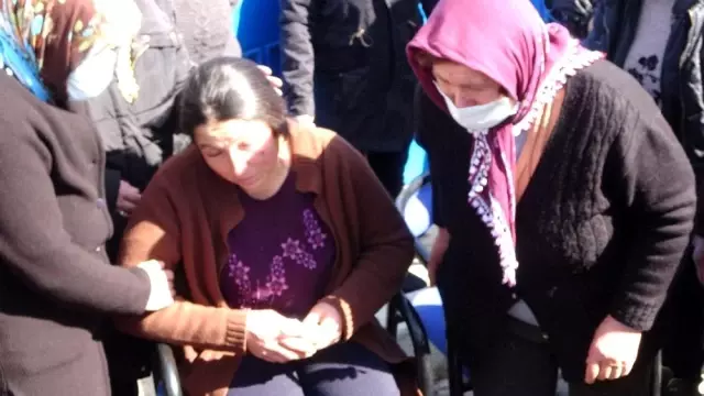 Okul servisinde öldürülen 2 öğrenci toprağa verildi Okul servisinde öldürülen 2 öğrenci toprağa verildi