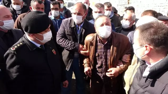 Okul servisinde öldürülen 2 öğrenci toprağa verildi Okul servisinde öldürülen 2 öğrenci toprağa verildi