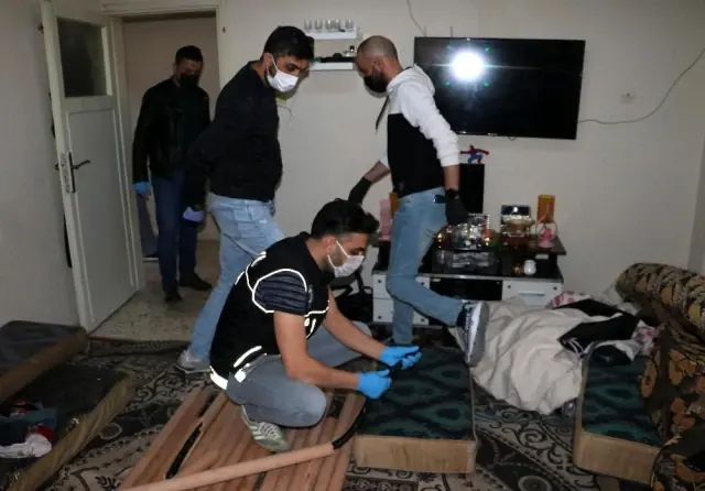 'Servet Anne' adlı uyuşturucu operasyonunda 282 bin adet 'captagon hap' ele geçirildi 'Servet Anne' adlı uyuşturucu operasyonunda 282 bin adet 'captagon hap' ele geçirildi
