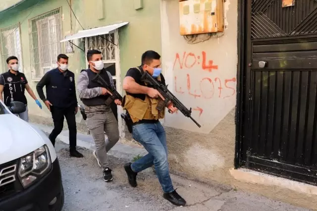 'Servet Anne' adlı uyuşturucu operasyonunda 282 bin adet 'captagon hap' ele geçirildi 'Servet Anne' adlı uyuşturucu operasyonunda 282 bin adet 'captagon hap' ele geçirildi